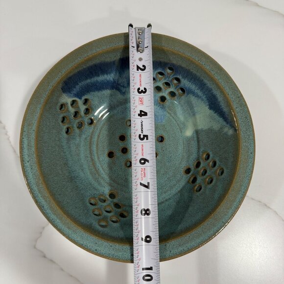 VTG 1996 Hand Thrown Signed 2 PC Pottery Berry Strainer Bowl Colander & Plate 9" - Picture 9 of 10